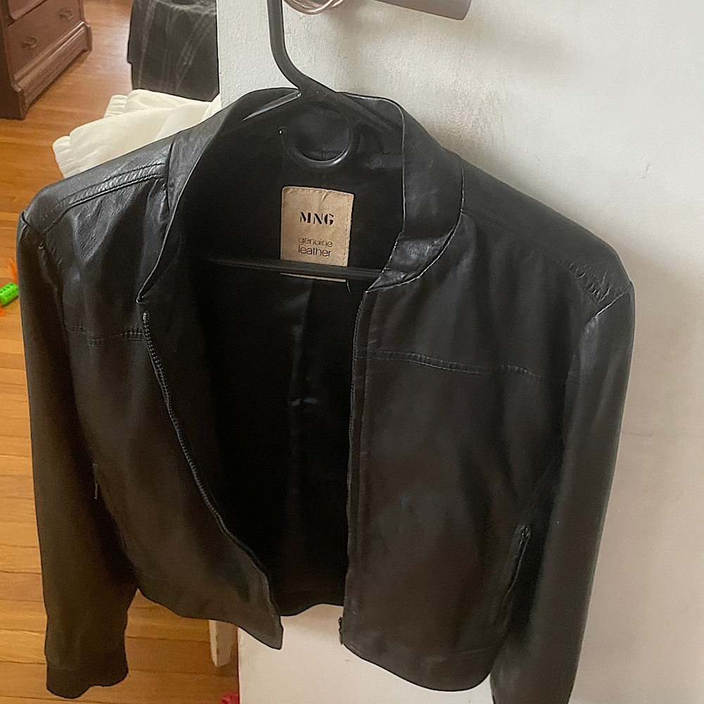 Mango Genuine Leather Jacket. Vintage about. 30 y old. Good condition.